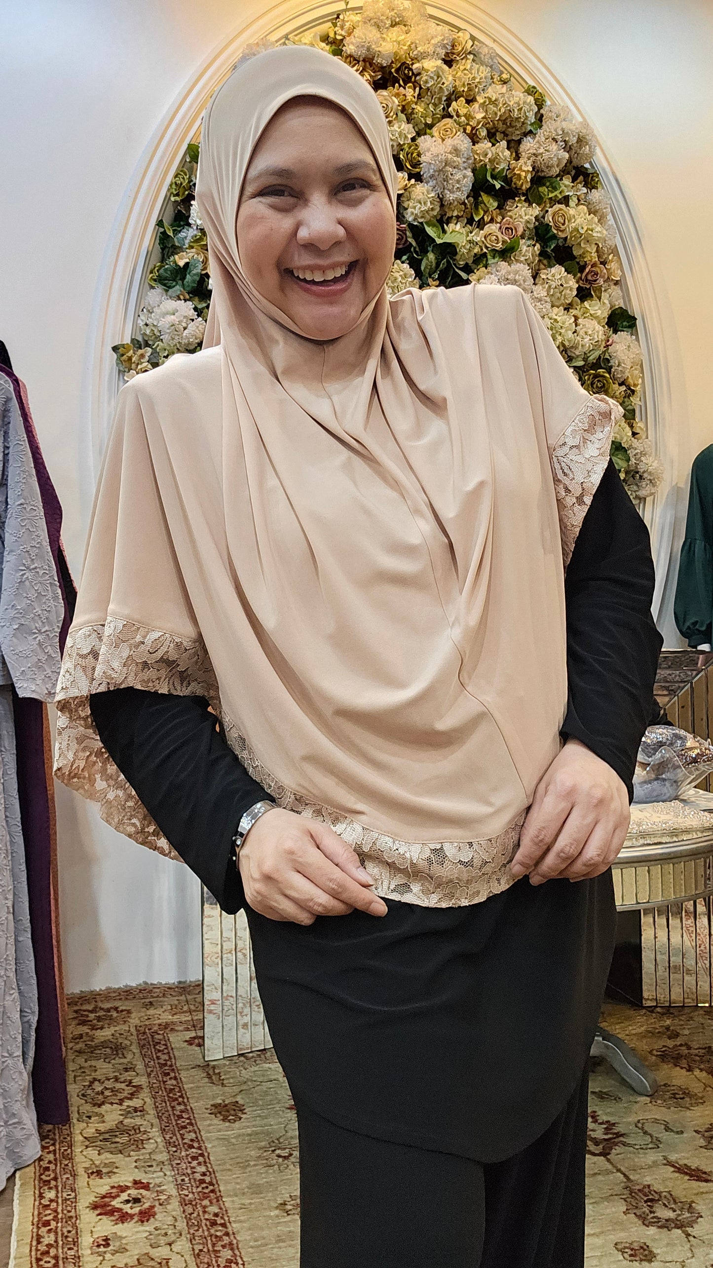 Tudung Lace Border