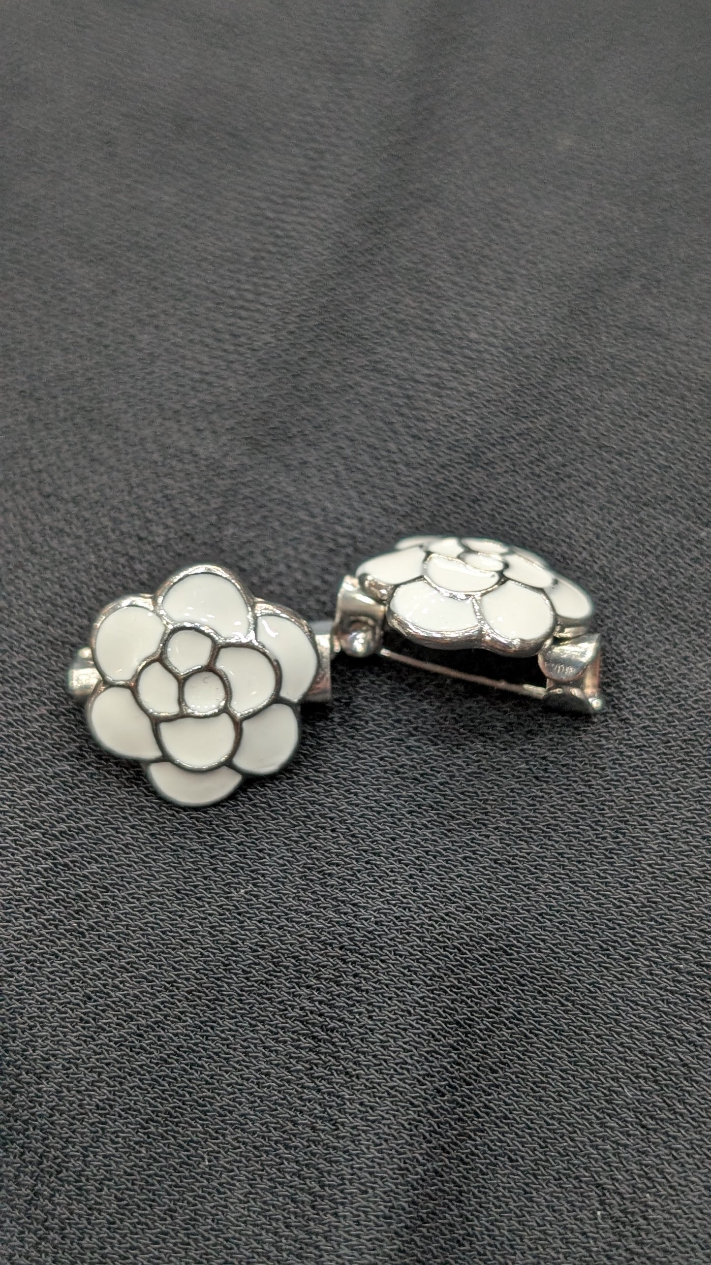 Brooch - set of 2